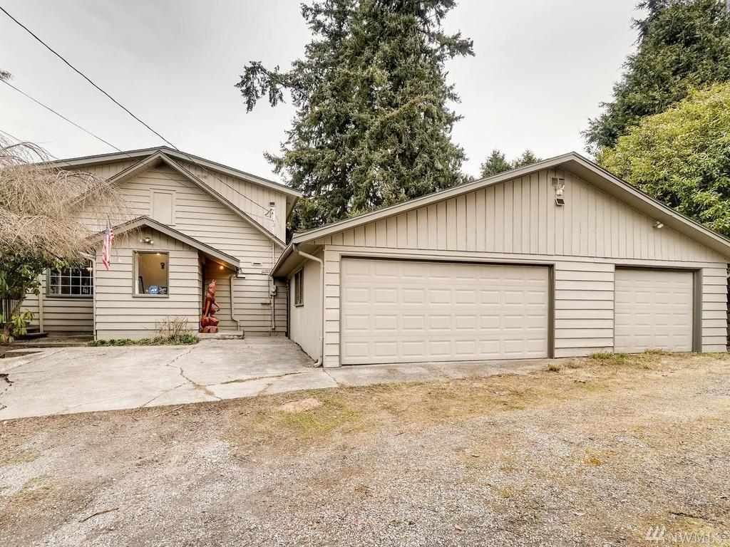 15009 40th Ave - Photo 1