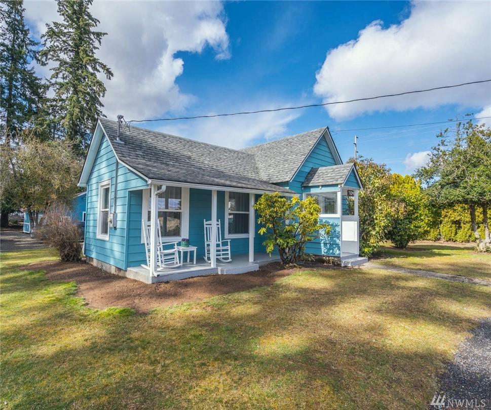 709 4th Ave - Photo 1