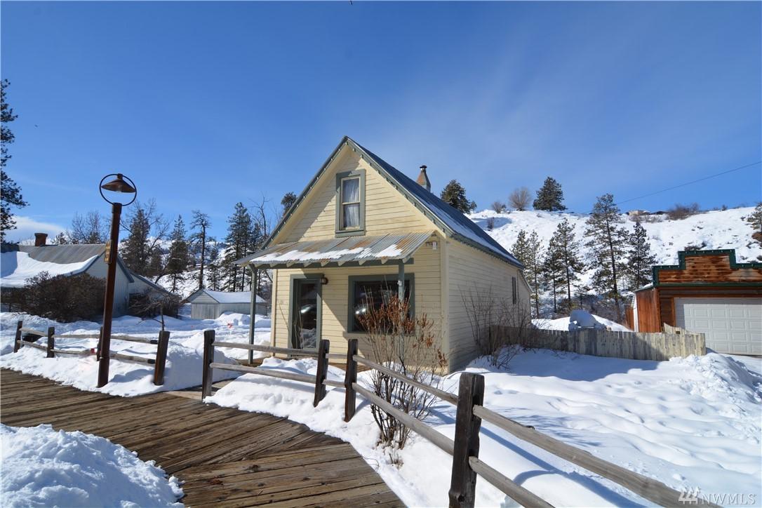 131 Riverside Ave - Photo 1