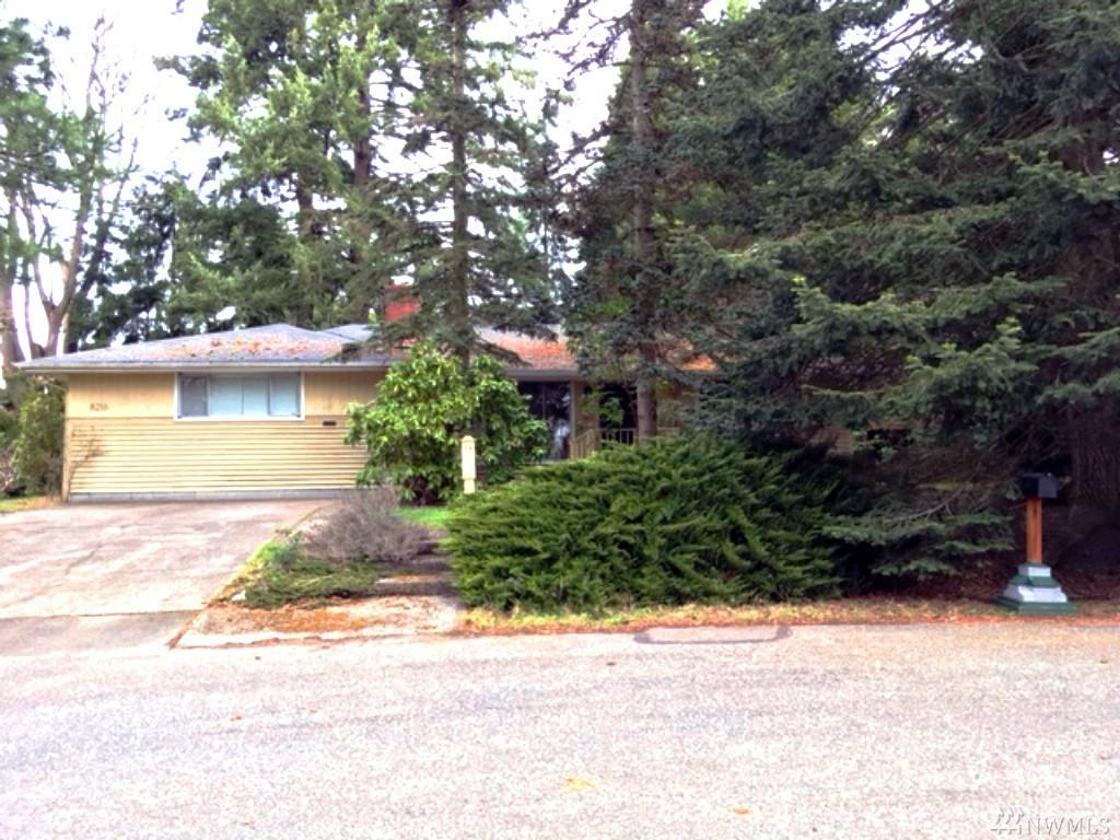 8216 41st St - Photo 1