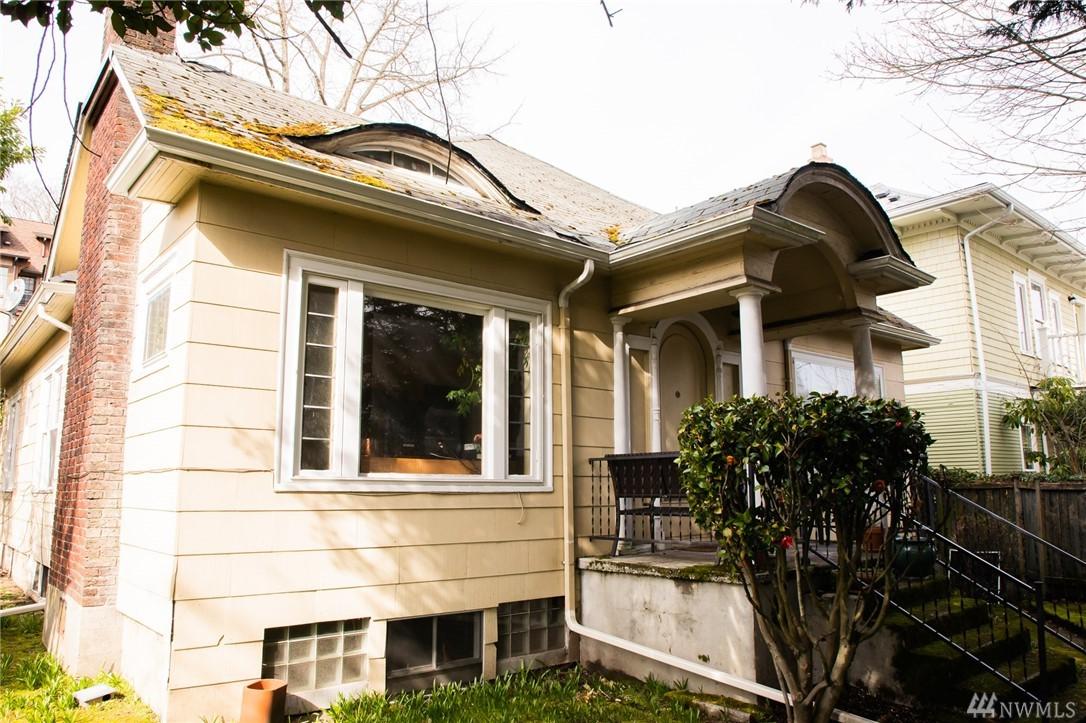 815 23rd Ave - Photo 1