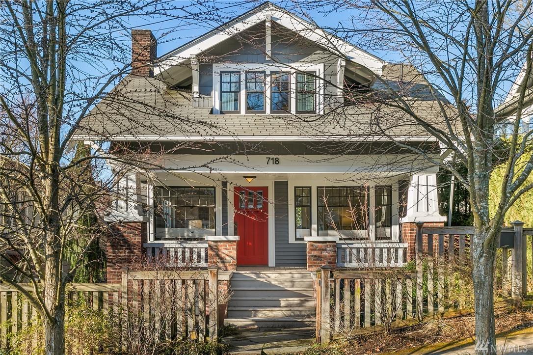 718 Howe St - Photo 1