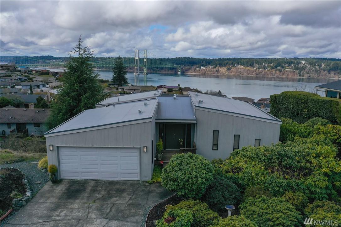 2424 Bridgeview Dr - Photo 1