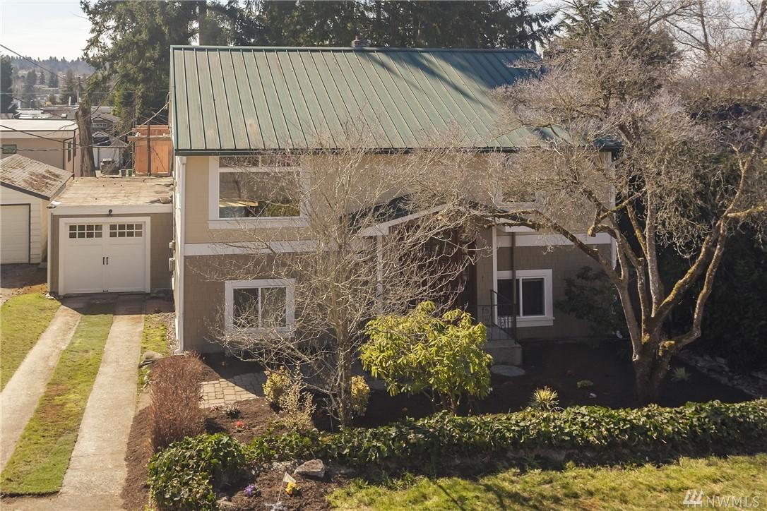 319 8th Ave - Photo 1