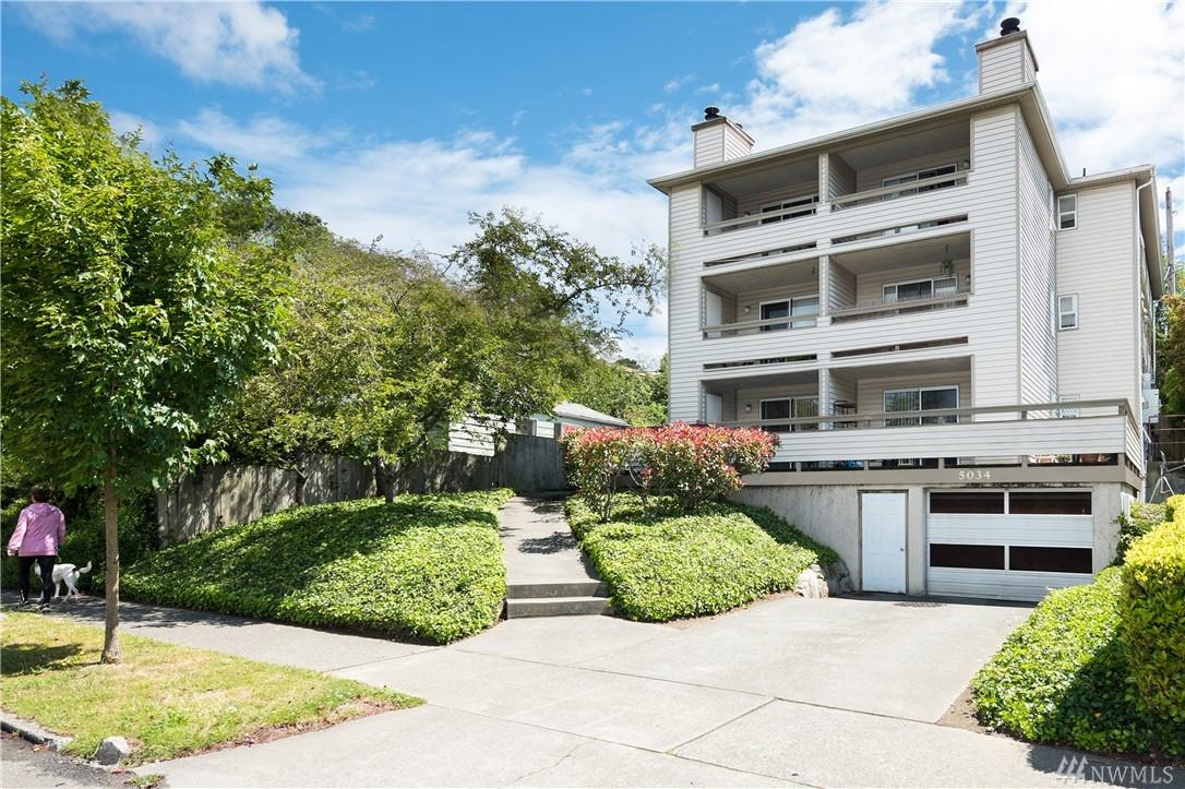 5034 Fauntleroy Wy - Photo 1