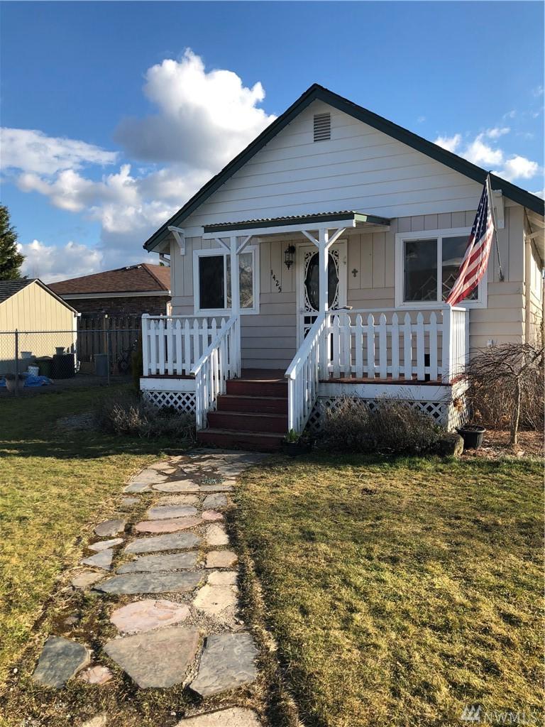 1425 Collins Rd - Photo 1