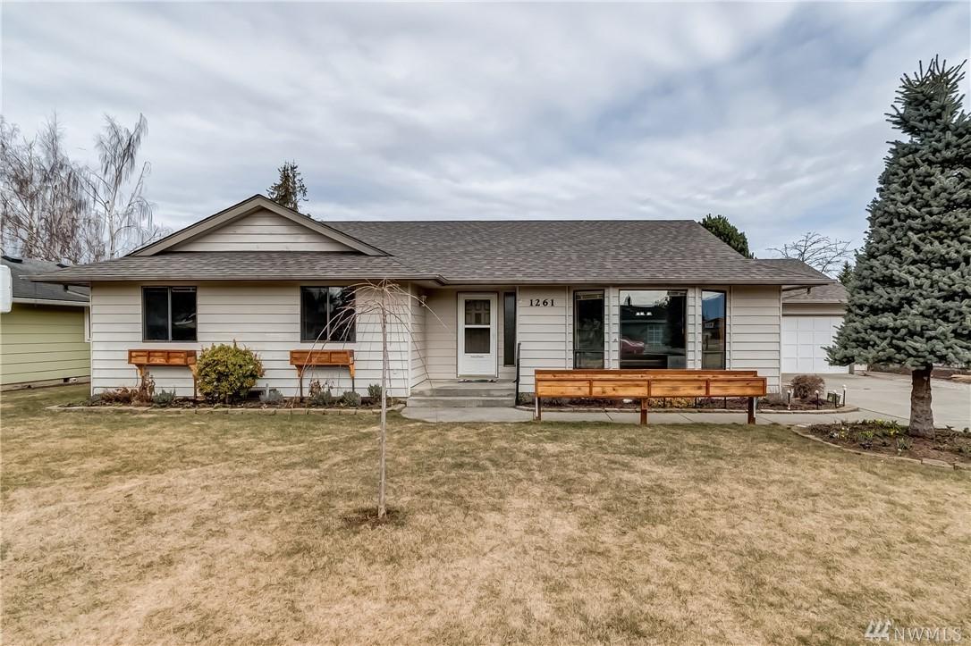1261 Garden Cir - Photo 1