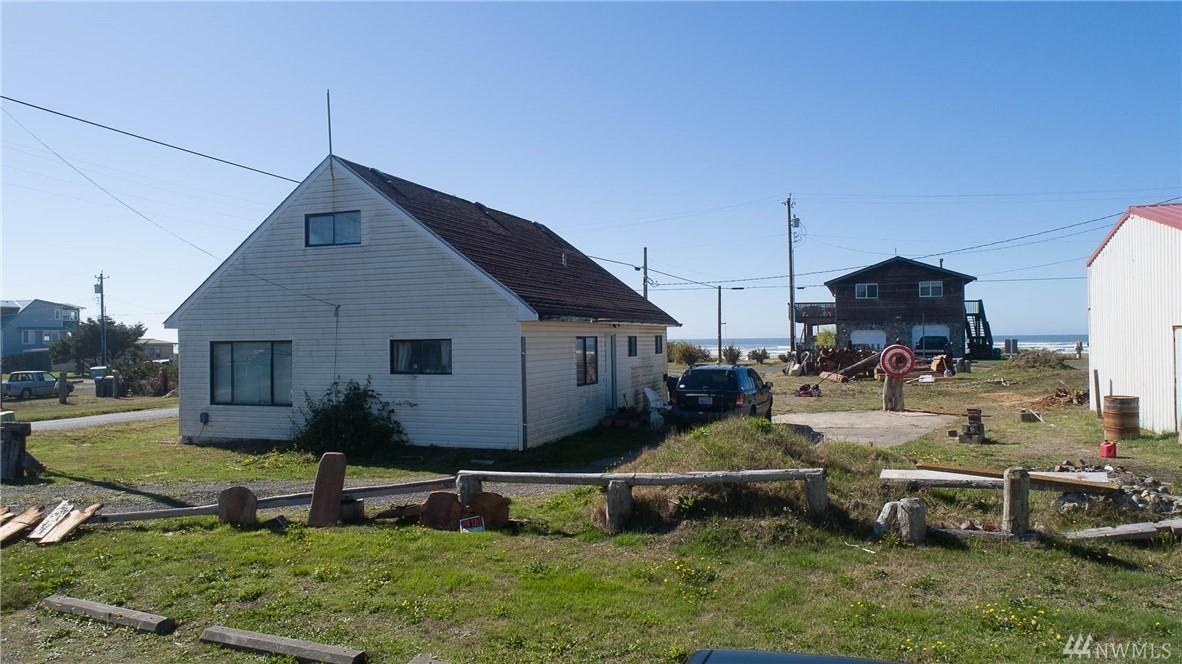 4830 Pacific Ave - Photo 1