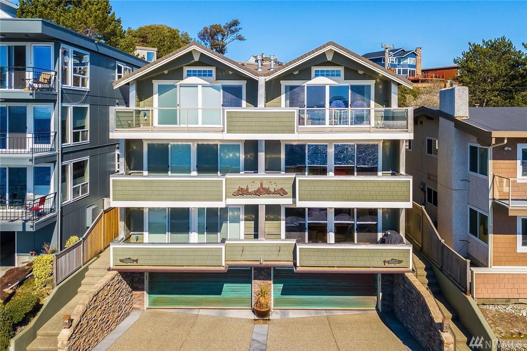 3312 Beach Dr - Photo 1