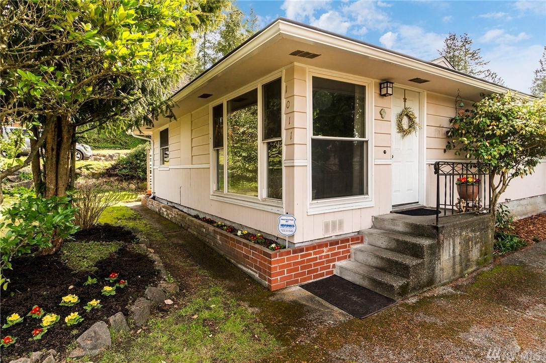 1011 188th St - Photo 1