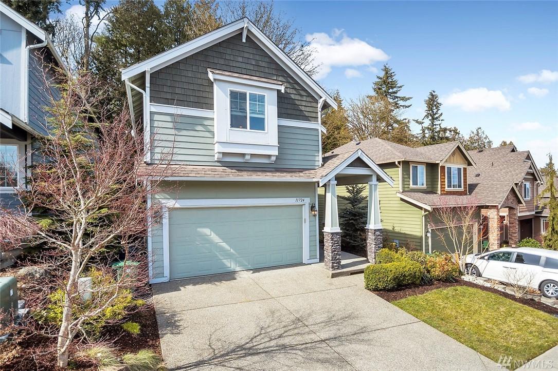 11724 62nd Ave - Photo 1