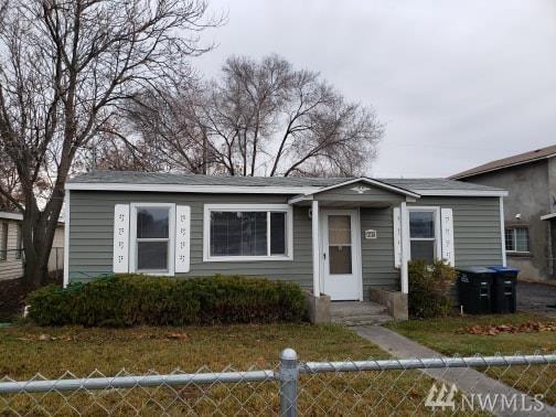 611 Burress Ave - Photo 1