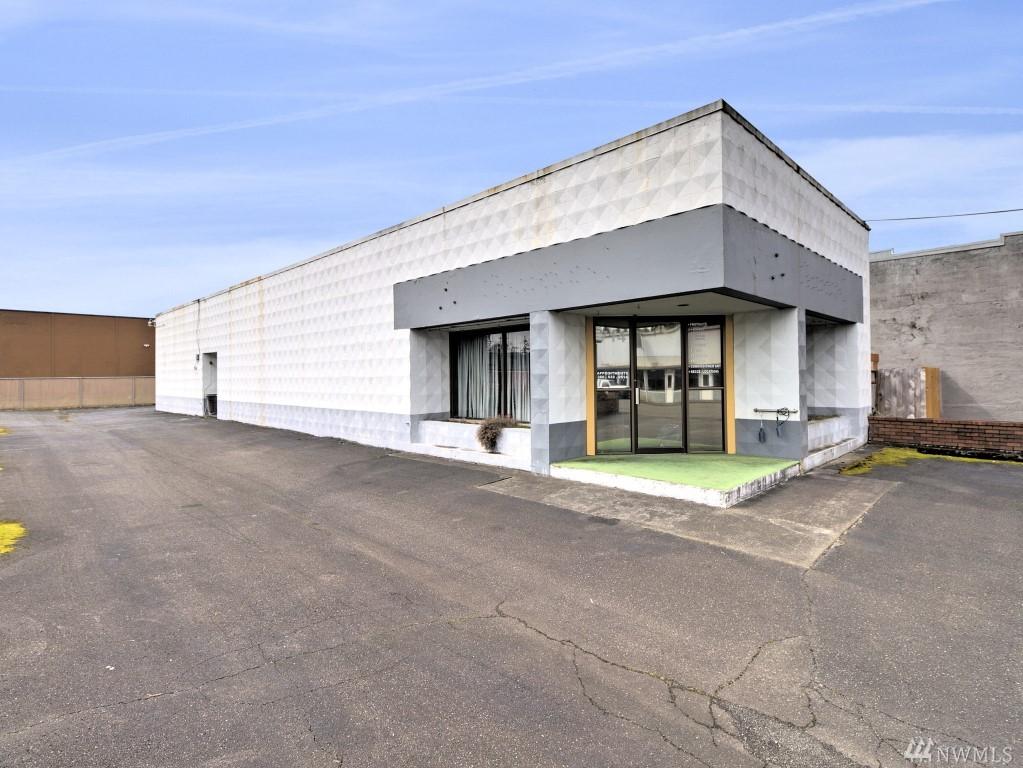 714 J St - Photo 1