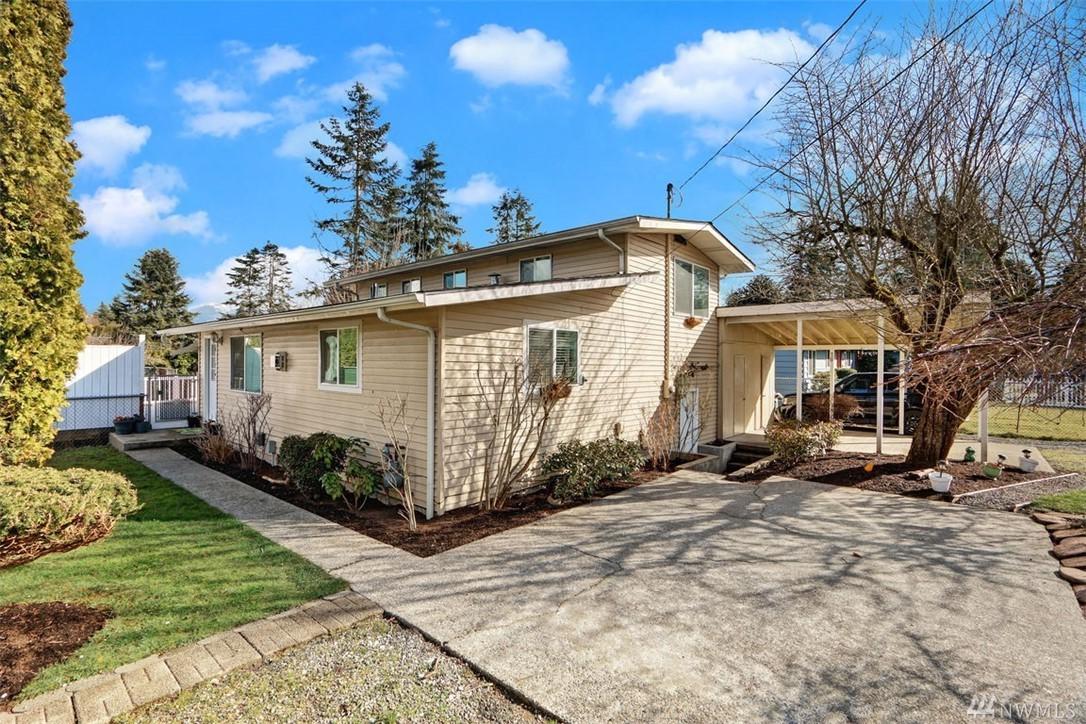 4464 332nd Ave - Photo 1