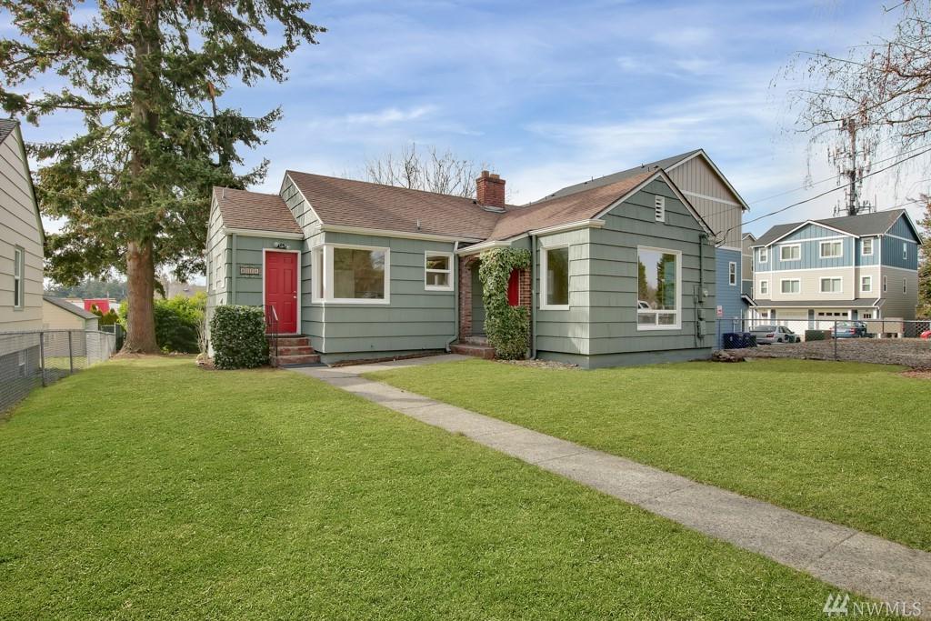 8026 Bell St - Photo 1
