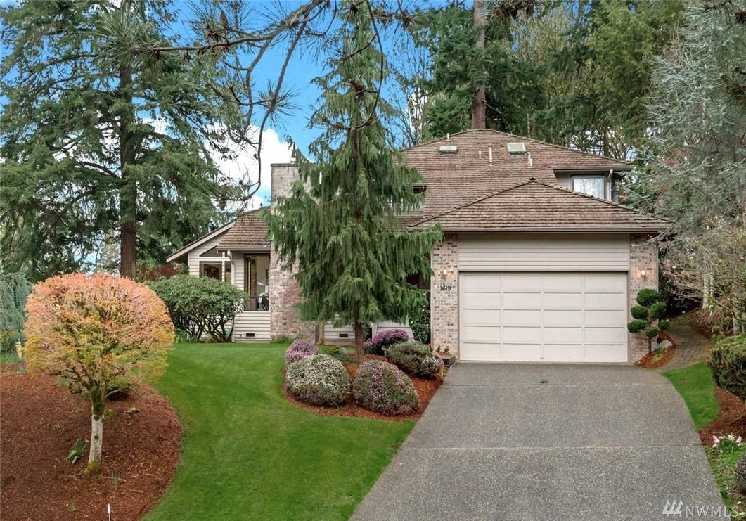 1619 187th Ave - Photo 1