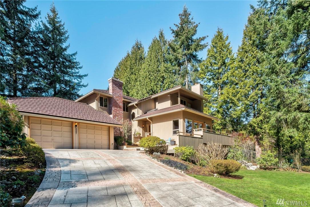 2227 Lake Sammamish Pkwy - Photo 1