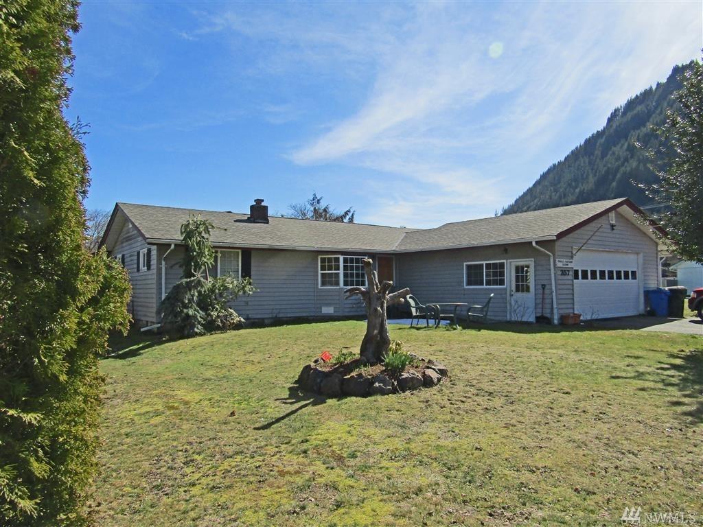357 7th St - Photo 1