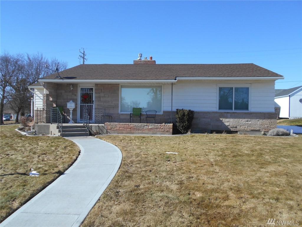 210 11th Ave - Photo 1