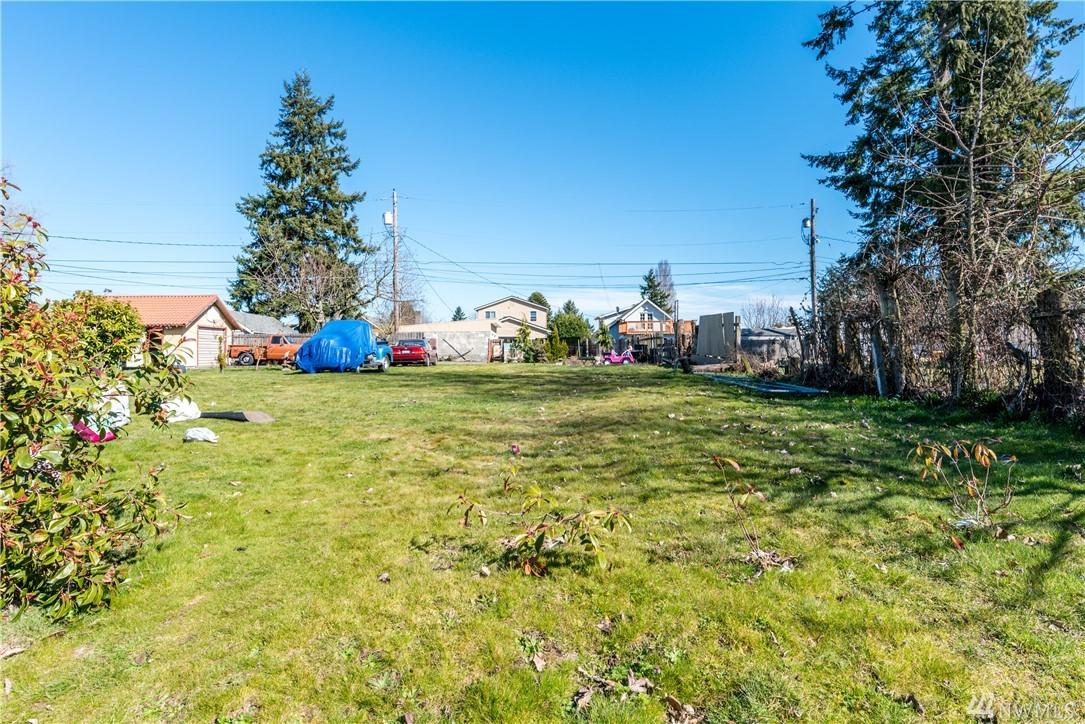 2537 Cushman Ave - Photo 1