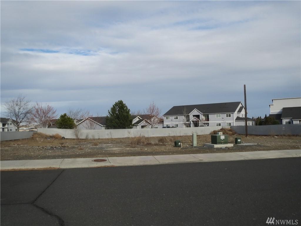 815 Evelyn Dr - Photo 1