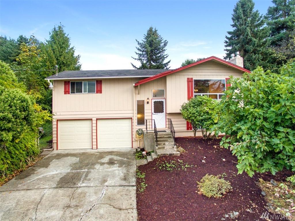 2110 14th Ave Se - Photo 1