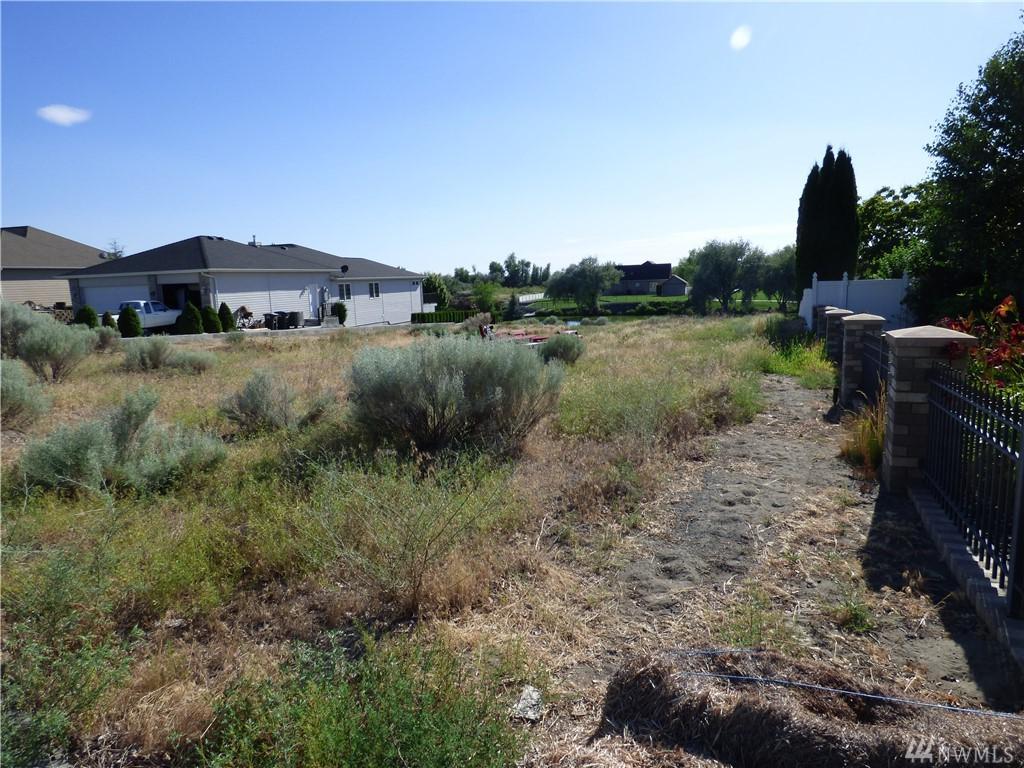 828 Camas Place - Photo 1