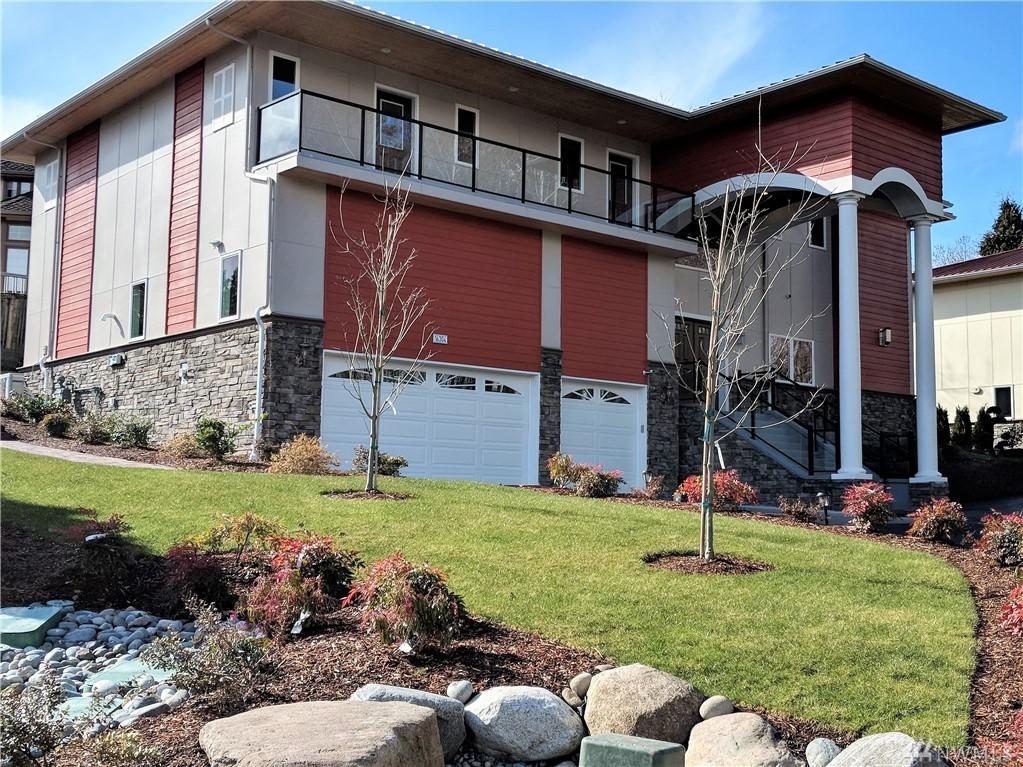 16304 50th St - Photo 1