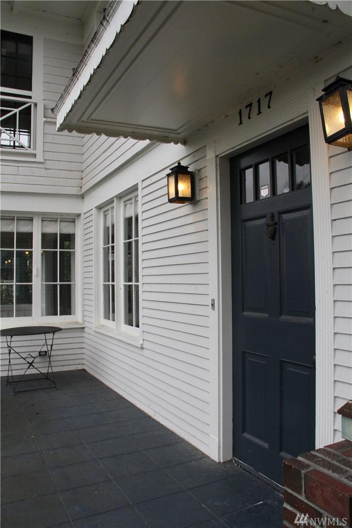 1717 Evergreen Place - Photo 1