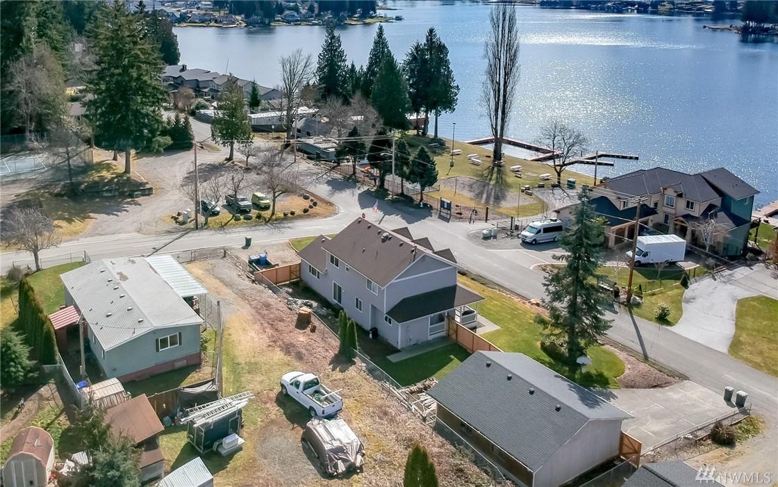 20004 Cascade Dr - Photo 1
