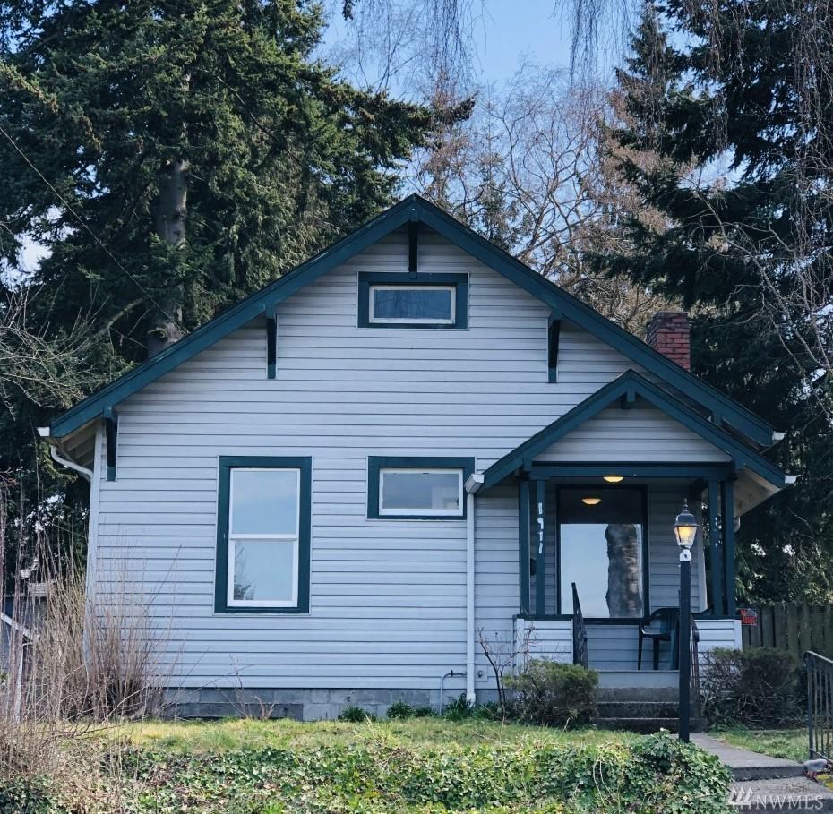 1911 State St - Photo 1