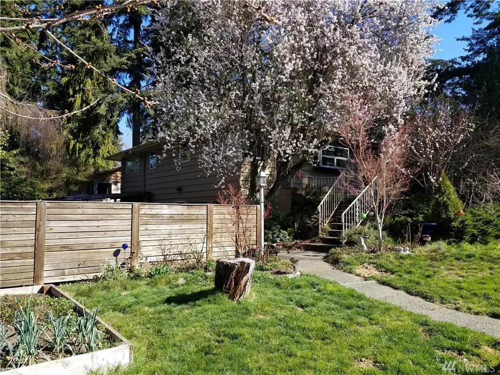 18403 Meridian Ave - Photo 1