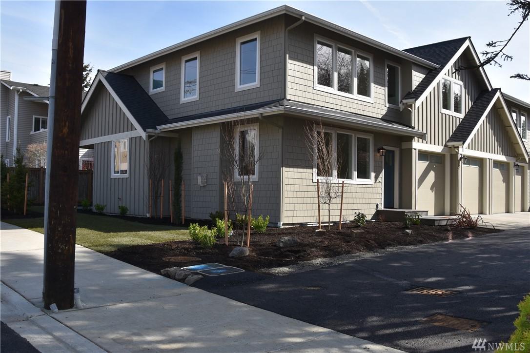 318 Howell Wy - Photo 1