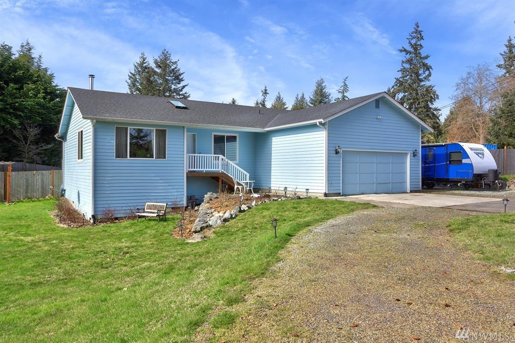 17126 Westshore Rd - Photo 1