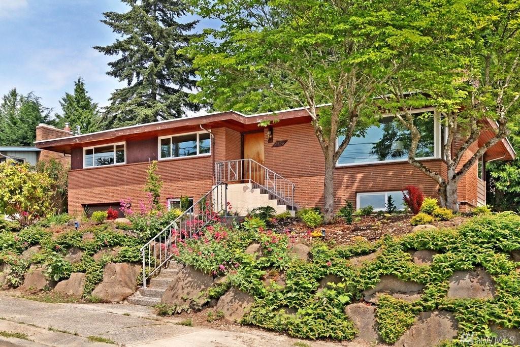 7756 52th Ave - Photo 1