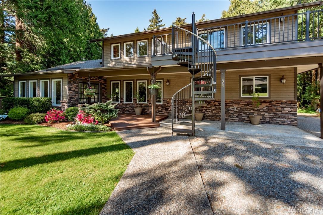 1876 Washington Drive - Photo 1