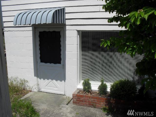 529 Maple St - Photo 1