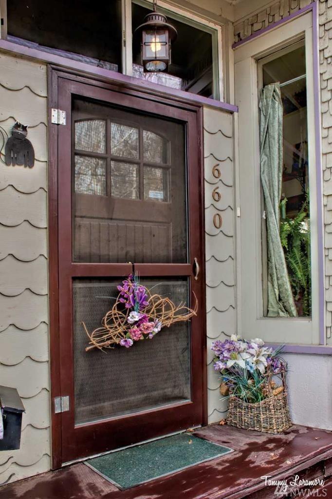 660 Pleasant St - Photo 1