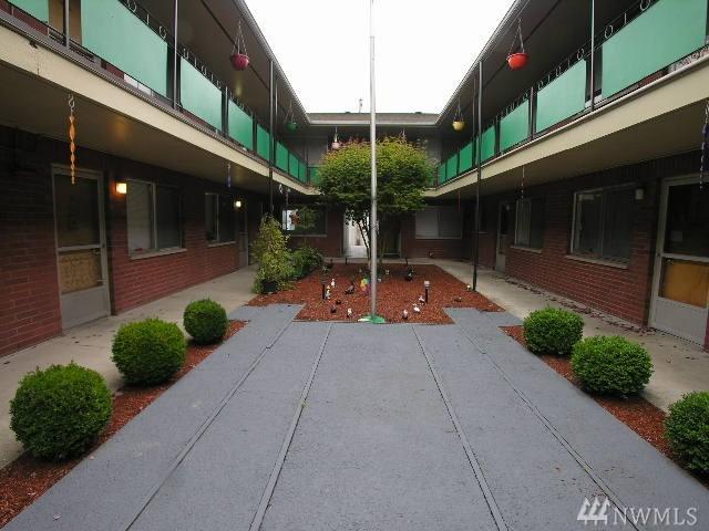 3821 Thompson Ave - Photo 1
