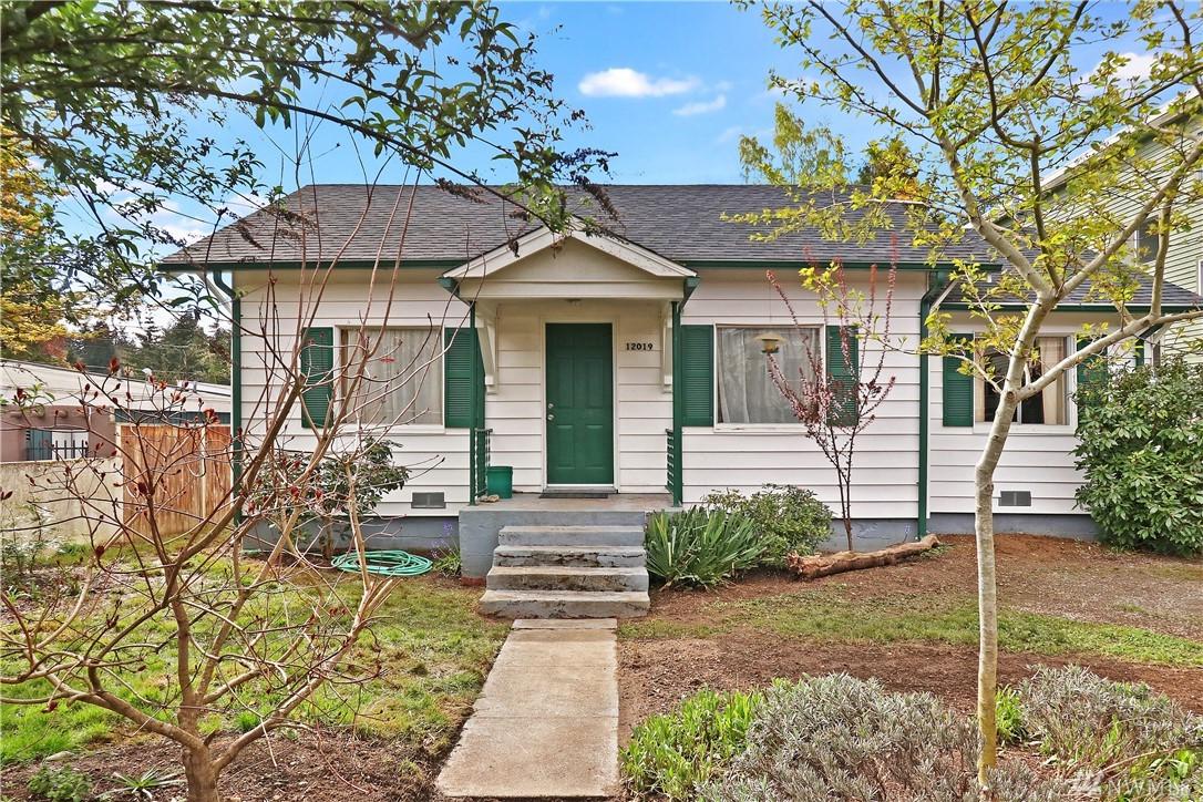 12019 28th Ave - Photo 1