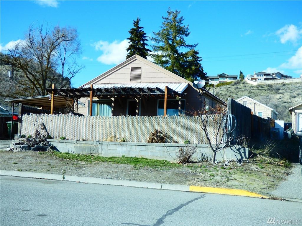 318 Bartlett Ave - Photo 1