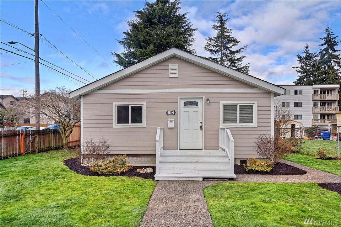 1022 Portland St - Photo 1
