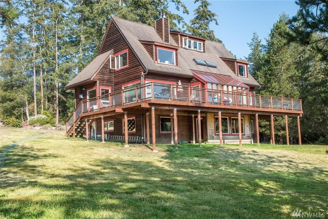 215 Alaska Place - Photo 1