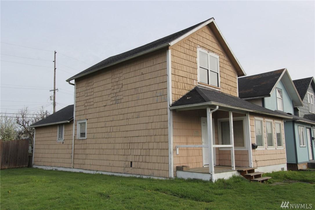 1018 Wishkah St - Photo 1