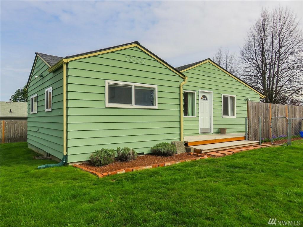 3806 49th Ave - Photo 1