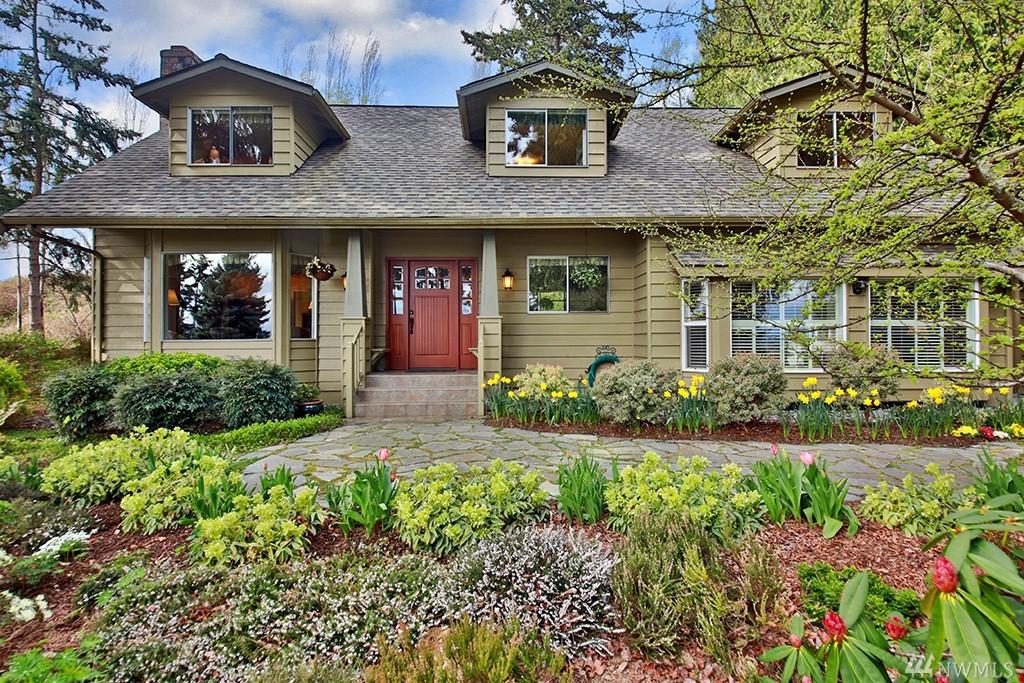 6299 Hinman Dr - Photo 1