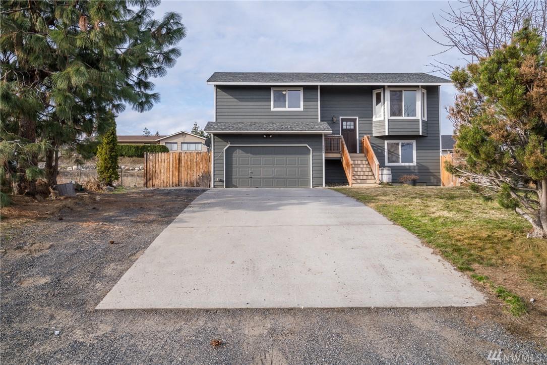 3044 Monterey Dr - Photo 1