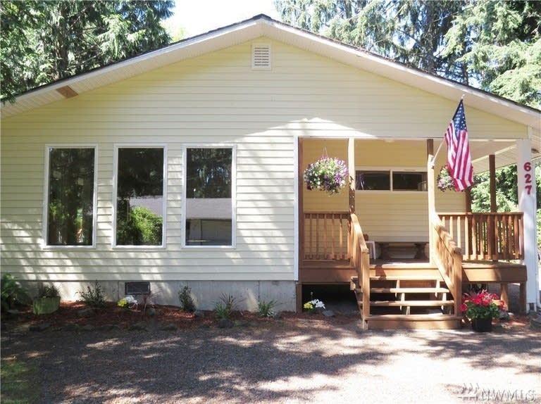 627 Sollecks Ave - Photo 1