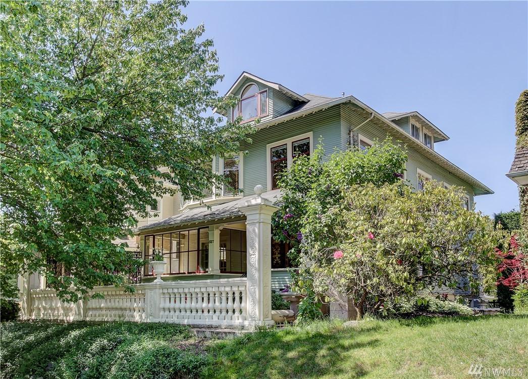 527 30th Ave - Photo 1