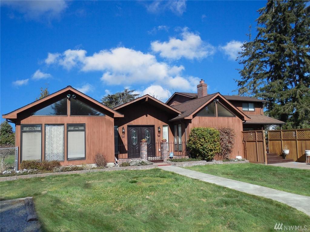 219 81st Ave - Photo 1